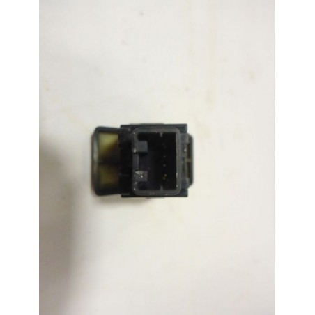 WŁĄCZNIK ŚWIATEŁ AWARYJNYCH SUZUXI SX4 1.9 DDIS 120KM FIAT SEDICI