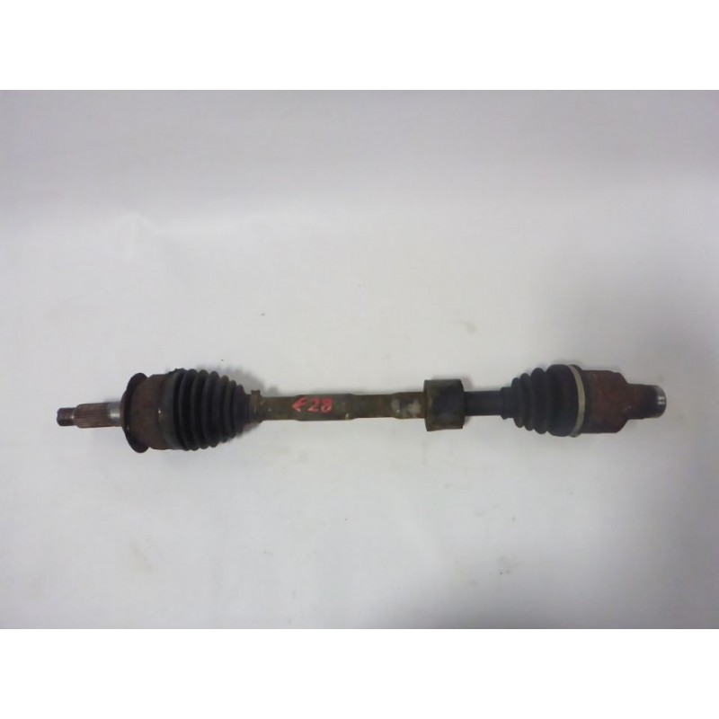 PÓŁOŚ PRZEDNIA PRAWA SUZUXI SX4 1.9 DDIS 120KM FIAT SEDICI