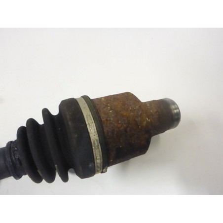 PÓŁOŚ PRZEDNIA PRAWA SUZUXI SX4 1.9 DDIS 120KM FIAT SEDICI