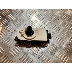 SILNICZEK ŻALUZJI ROLETY POWIETRZA BMW 1 F40 118i 19- 1.5i