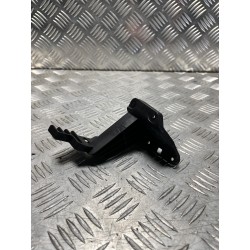 UCHWYT MOCOWANIE LAMPY PRAWY PRZÓD FIAT 600 23-