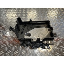 PODSTAWA AKUMULATORA RENAULT CLIO V 19-
