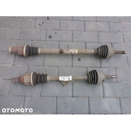 PÓŁOŚ PRAWA CITROEN C3 1.6 16V BENZY 05-09 AUTOMAT