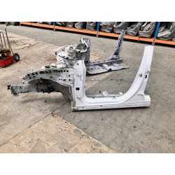 PODŁUŻNICA LEWA PRÓG ĆWIARTKA MERCEDES GLA II A180 H247 LAKIER 144