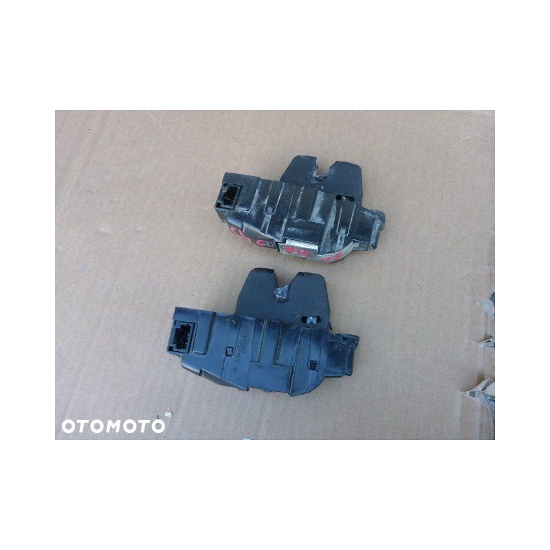 ZAMEK KLAPY SZYBY TYŁ CITROEN C4 GRAND PICASSO