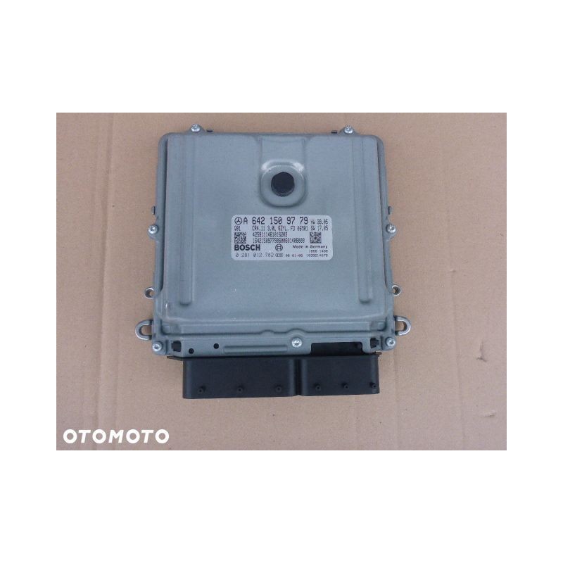 KOMPUTER MERCEDES CLS W219 A6421509779 320 CDI