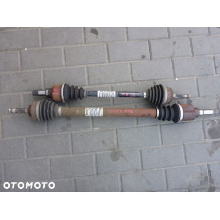 PÓŁOŚ PRAWA DŁUGA PEUGEOT 208 1.6 VTI MANUAL