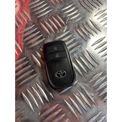 KLUCZYK PILOT KEYLESS TOYOTA AYGO X 22-