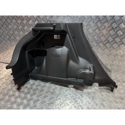 BOCZEK BAGAŻNIKA LEWY TYŁ SUZUKI SWIFT MK9 24-