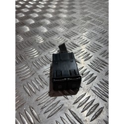 GNIAZDO PORT USB SUZUKI SWIFT MK9 24-