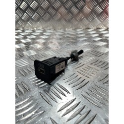 GNIAZDO PORT USB  FIAT 500X 18- 735722609