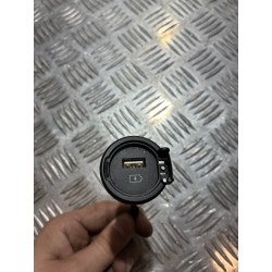 PANEL PORT GNIAZDO USB 96125-J7020 KIA XCEED 19-