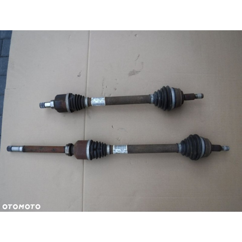 PÓŁOŚ PRAWA DŁUGA CITROEN C4 PICASSO II 1.6 E-HDI