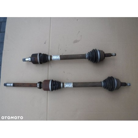 PÓŁOŚ PRAWA DŁUGA CITROEN C4 PICASSO II 1.6 E-HDI