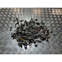 ŚRUBKI ŚRUBY NAKRĘTKI Z DEMONTAŻU MAZDA 3 BP IV HB 19-