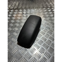 PODŁOKIETNIK PRZÓD PRZEDNI HYUNDAI I20 III 20-