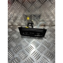 GNIAZDO ZAPALNICZKI PORT USB HYUNDAI I20 III 20-
