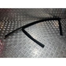 USZCZELKA PROWADNICA SZYBY PRZÓD LEWA SKODA KAMIQ 19- 658837431B