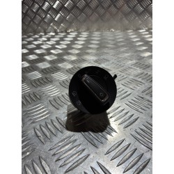 WŁĄCZNIK ŚWIATEŁ SKODA KAROQ 17- 3V0941431