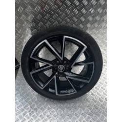 KOŁO FELGA ALUMINIOWA SKODA KAMIQ 19- 657601025G 7J R18