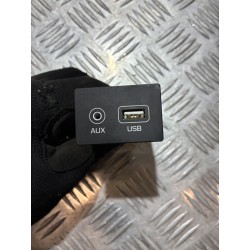 GNIAZDO PORT USB AUX HYUNDAI KONA I OS 17-
