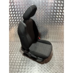 FOTEL PRAWY PASAŻERA UK OPEL CORSA F 19-