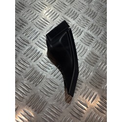 LISTWA ZAKOŃCZENIE PODSZYBIA PRAWE SUZUKI SWIFT MK9 24-