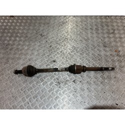 PÓŁOŚ PRZEGUB PRAWY PEUGEOT RIFTER 18- 1.5 HDI