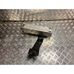 STREFA ZGNIOTU PRAWA WSPORNIK PASA BMW 1 F70 24-