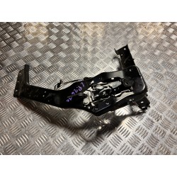 OKULAR LAMPY LEWY ZAMEK MASKI BMW 1 F70 24-