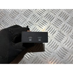 GNIAZDO PORT USB RENAULT SYMBIOZ 24- 1.6 SCE E-TECH