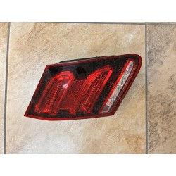 LAMPA W KLAPĘ PRAWA MERCEDES E KLASA W212 LIFT