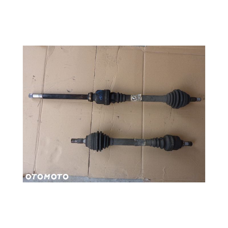 PÓŁOŚ PRAWA DŁUGA PEUGEOT 3008 1.6 HDI AUTOMAT