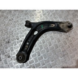 WAHACZ PRZÓD PRAWY SEAT ATECA 16-