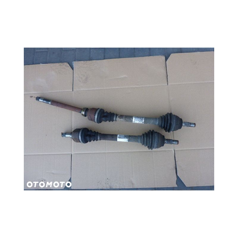 PÓŁOŚ LEWA KRÓTKA CITROEN DS4 C4 B7 1.6 E-HDI 10-