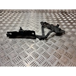 ZAWIAS MASKI LEWY BMW 6 F12 640D 11-