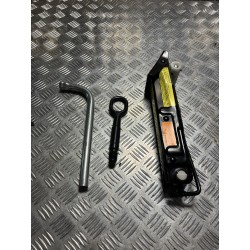 LEWAREK PODNOŚNIK AUDI A7 4G 10-