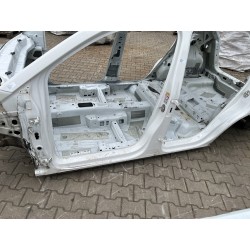 PRÓG SŁUPEK LEWY SKODA KAROQ 17- LF9E