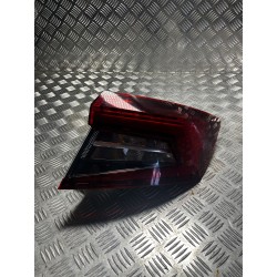 LAMPA TYŁ TYLNA PRAWA SKODA KAROQ 17- 57A945208