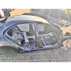 PRÓG PRAWY CAŁY DŁUGO CIĘTY ĆWIARTKA MERCEDES W213 220 D 16- LAKIER 992