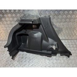 BOCZEK BAGAŻNIKA LEWY TYŁ SUZUKI SWIFT MK9 24-