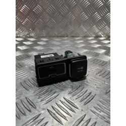 GNIAZDO PORT ZŁĄCZE USB JEEP RENEGADE 14- 735604055