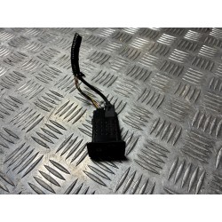 GNIAZDO PORT USB AUX NISSAN LEAF II ZE1 17-