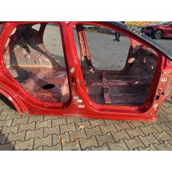 PRÓG PRAWY ĆWIARTKA RENAULT CAPTUR II 19-