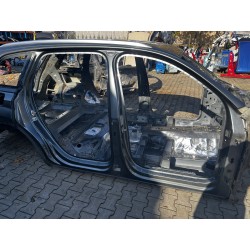 PRÓG CAŁY DŁUGI PRAWY AUDI Q7 II 4M 15- LZ7S