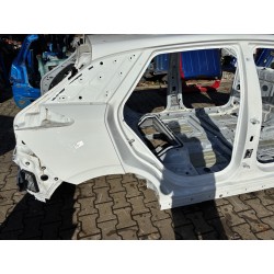 BŁOTNIK PRAWY TYŁ POSZYCIE ĆWIARTKA MG 4 22- EV 5WSB