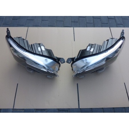 LAMPA PRZÓD LEWA PRAWA PEUGEOT TRAVELLER 16-