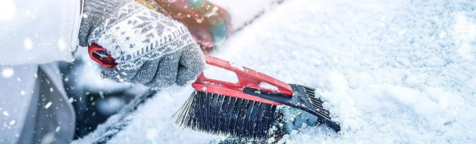 Zima za kółkiem. Za te błędy grożą wysokie mandaty