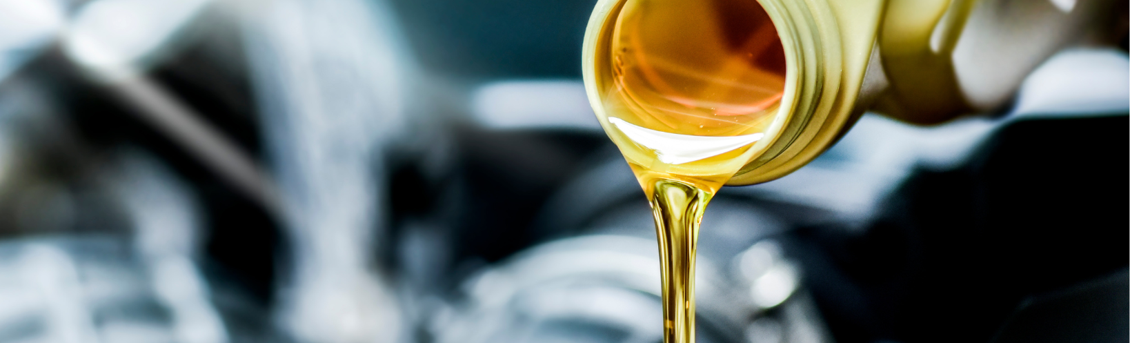 Wymiana oleju tylko według przebiegu? To częsty błąd, który może drogo kosztować