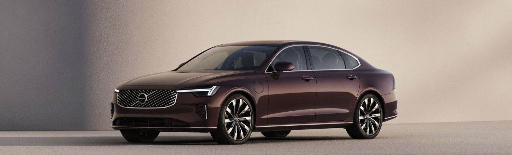 Volvo S90 – elegancki dżentelmen z duszą buntownika